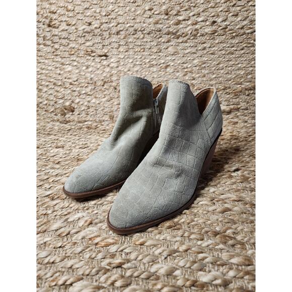 Lucky Brand Saucie Comfort Embossed Croc Suede Ankle Booties Size 8.5 NEW - Picture 2 of 11